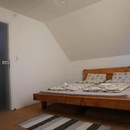 Falusi Hangulat Orfű