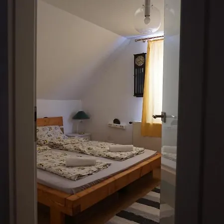Falusi Hangulat Orfű