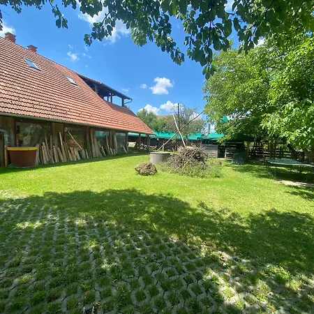 Falusi Hangulat Apartment *